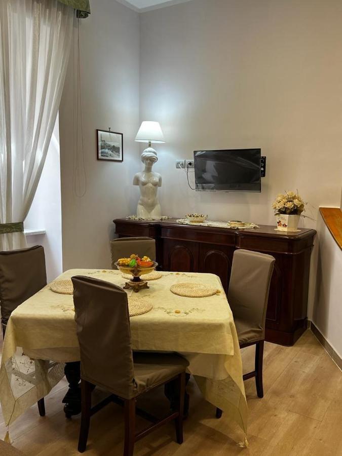 A Casa E Mamma' Apartment Naples Luaran gambar